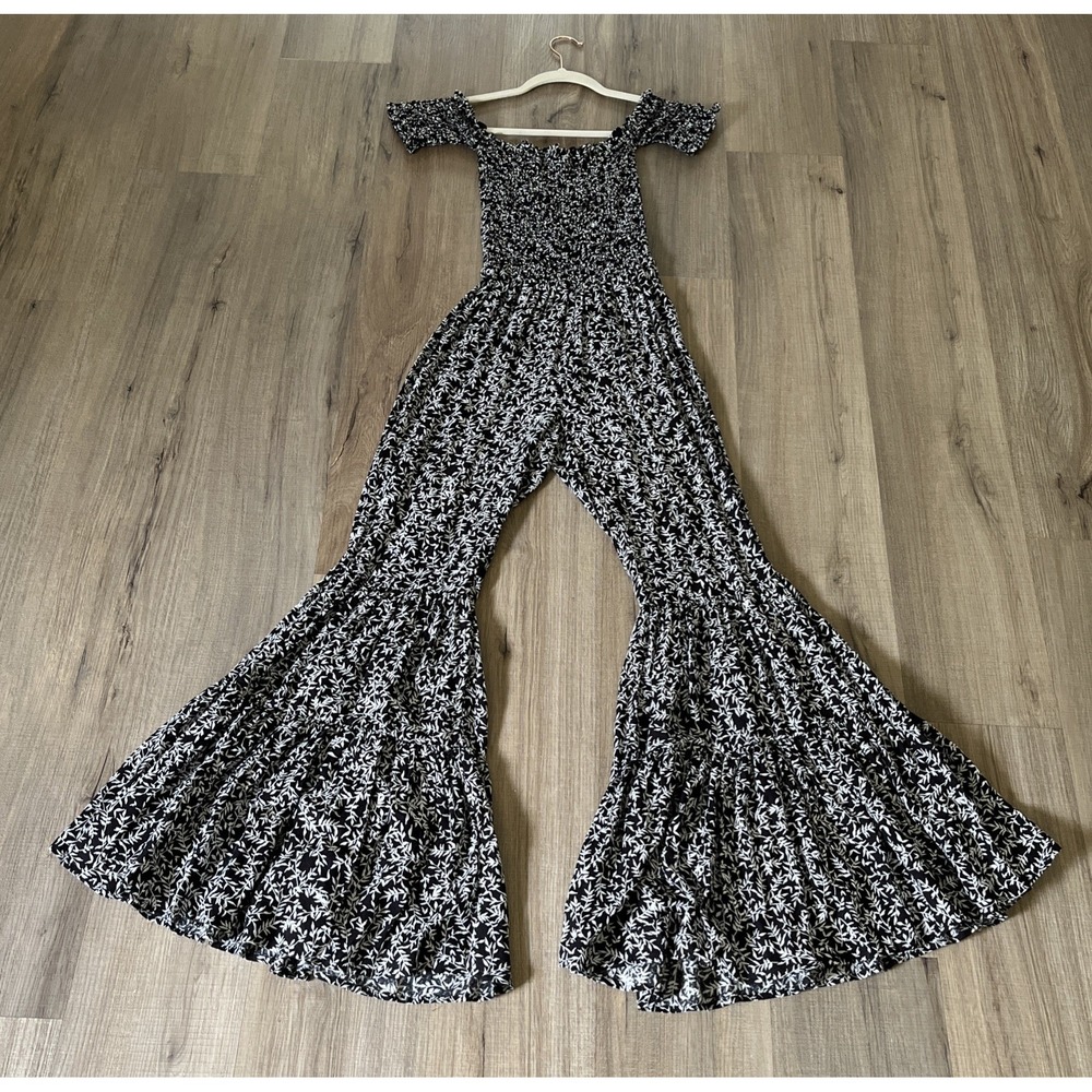 Olivaceous Bell Bottom Romper Black And White Floral Pattern Scrunch Top S Small
